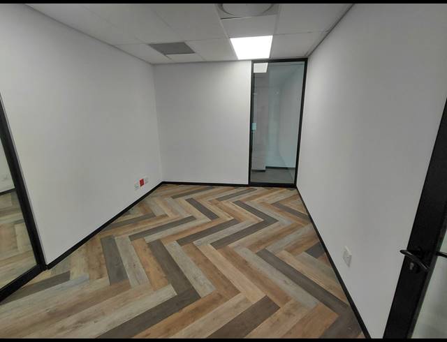 396M² OFFICE TO LET IN BRYANSTON